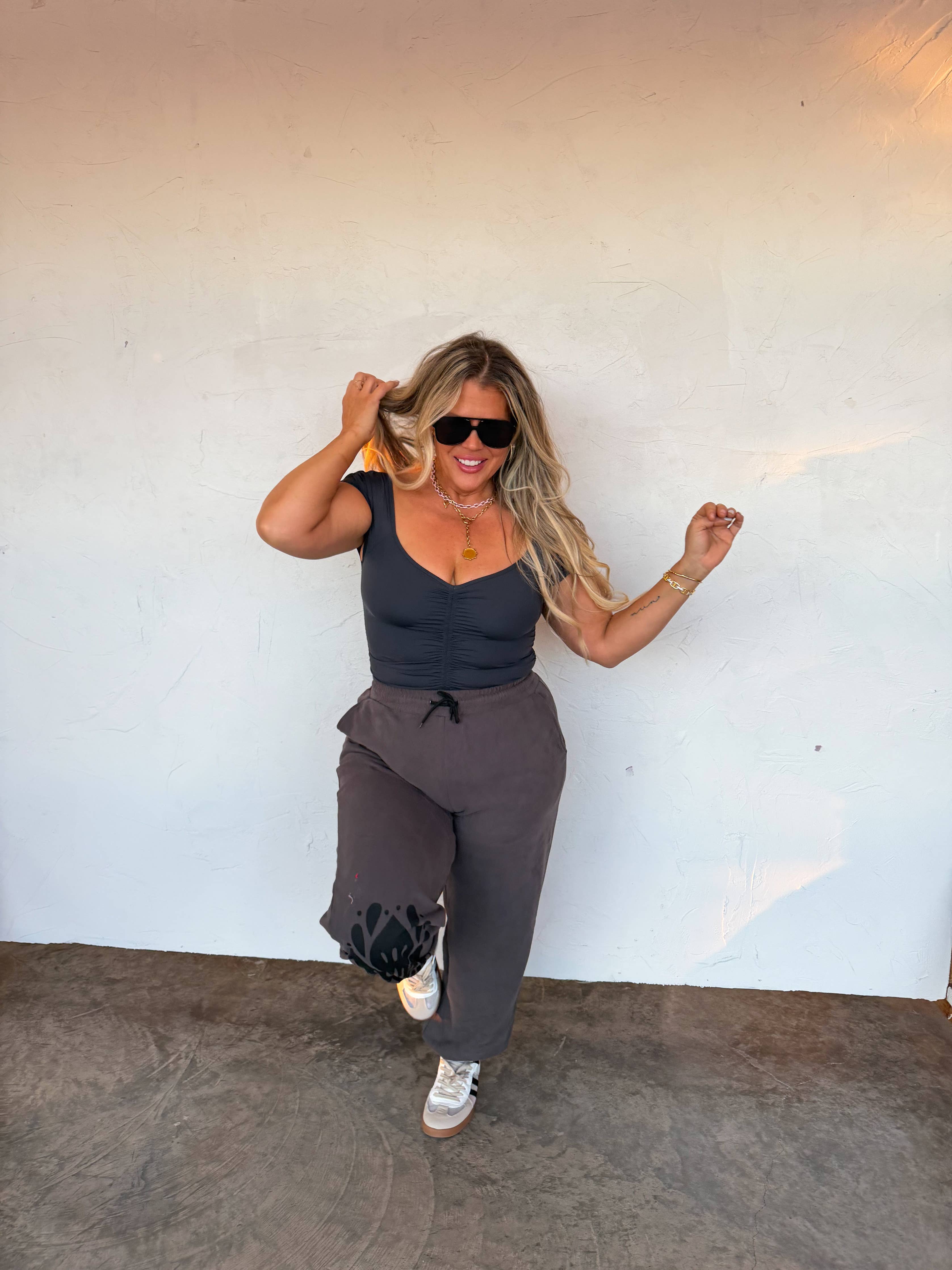 FLOWER POWER JOGGERS: CHARCOAL / 3X